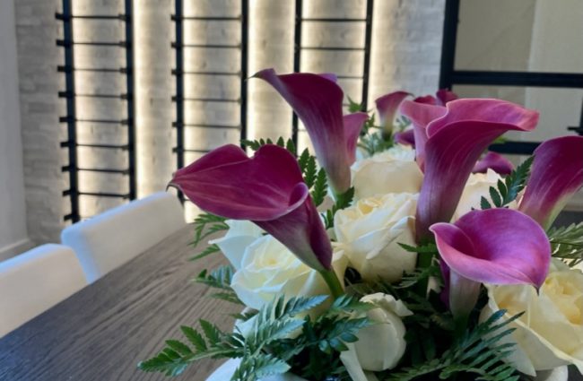 Detailed floral shot in Dining Room by Christina Morris Design